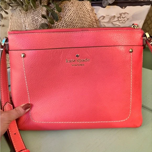 Kate Spade Thompson Street Tatum crossbody bag - Bright Flamingo - Picture 5 of 7